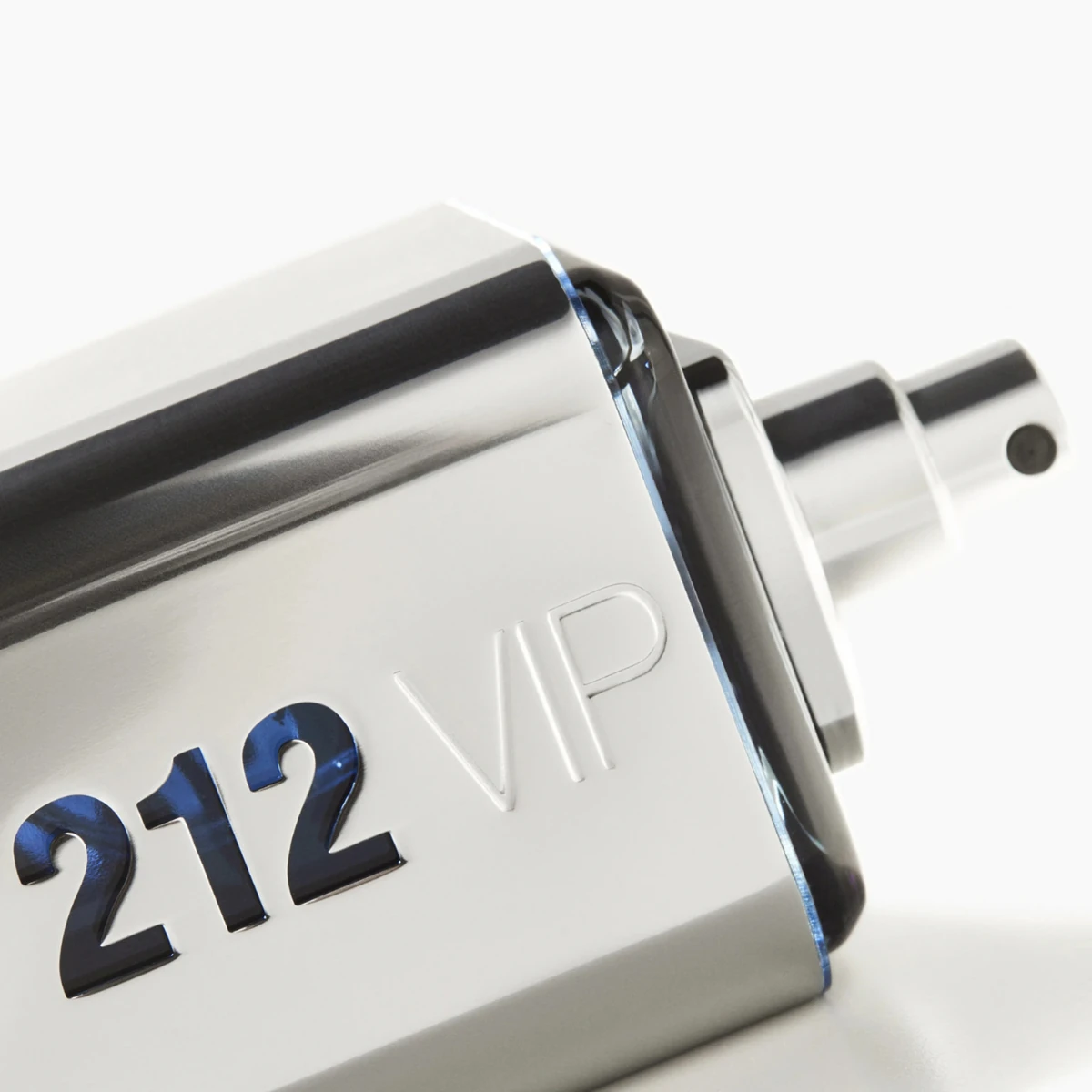 212 VIP Men in Nahaufnahme